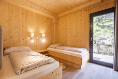 acr_fh12_fta_2404_03