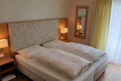 Haus Alpenhof, Bad Aussee, Doppelbett