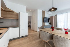 Suite 8 - Thörl 162-14