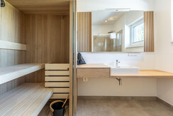 Suite 8 - Thörl 162-21