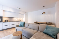 Suite 5 - Thörl 162-8