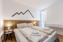 Suite 4 - Thörl 162-6