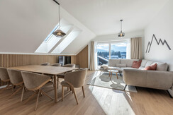 Suite 7 - Thörl 162-8