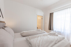 Suite 7 - Thörl 162-3