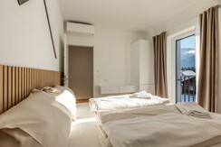 Suite 7 - Thörl 162-16