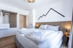 Suite 6 - Thörl 162-3