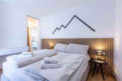 Suite 6 - Thörl 162-5