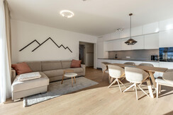 Suite 1 - Thörl 162-15