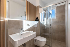 Suite 1 - Thörl 162-7