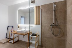 Suite 5 - Thörl 162-16