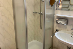 Badezimmer ; Landhaus Superior mit Bidet