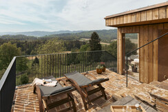 Rosa - Private Terrasse mit Ausblick