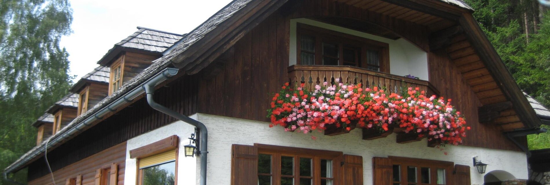 Außenansicht FeWO im Sommer