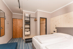 Room Pictures_Room_F_DZR_1