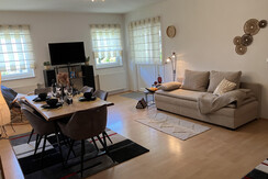 Apartment@Manu-Wohn-/Esszimmer