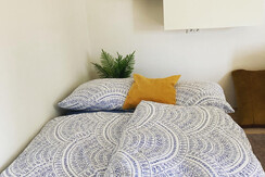 8C70E202-F285-4EA5-B5EA-485446E8B754