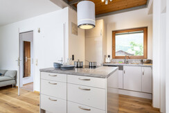 OG-2 - 11 - _YWX0072