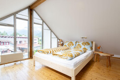 OG-2 - 09 - _YWX0057