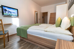 c7fafeb6-024b-451c-bd76-0cfb129ff4ef