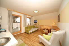 Wohnküche mit Ausziehsofa