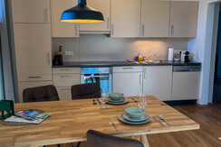 gemütlicher Küchentisch