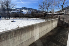 private Terrasse mit Blick auf die Berge