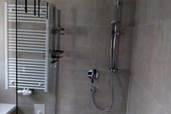 Regendusche mit Handbrause