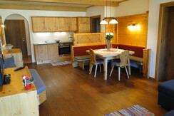 Apartment Gipfelsturm_Sinabell_Küche_Essen