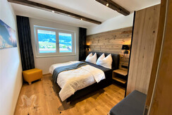 3C40B759-B0B1-4872-8E39-5C47AEC5BA70