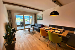 64D4DE6B-36F6-4DDF-9ABF-7063A195E012