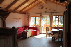 Arnoldhof Chalet Blick in den Wohnbereich