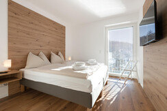 JGFoto_Arton_122024_Top 4-10