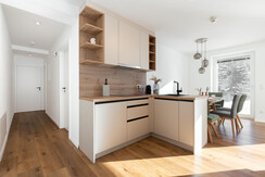 JGFoto_Arton_122024_Top 1-2