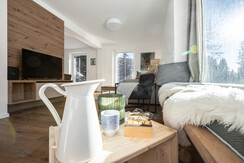 JGFoto_Arton_122024_Top 1-18