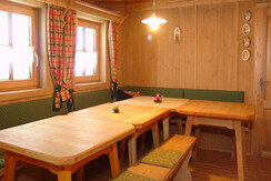 Hansl, Tauplitzalm, large dining area
