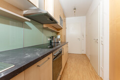 Augasse B10 - Kitchen with view to the entrance