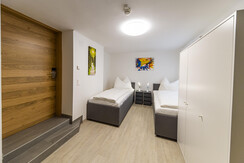 B&BZeltwegRooms-Dreibettzimmer-Murtal-Steiermark