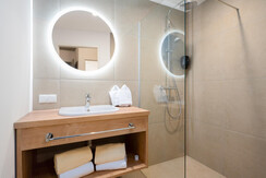 BASE 3.02 | bedroom 2 with en-suite bathroom