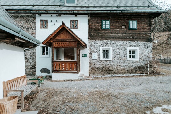 Adelwöhrer-Außenansicht-Murtal-Steiermark | © Biobauernhof Adelwöhrer