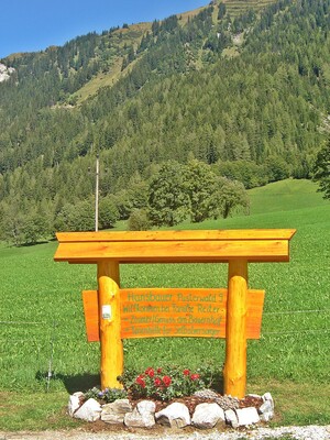 BaunerhofHansbauer-Wegweiser-Murtal-Steiermark | © Ferienhütte Hansbauer