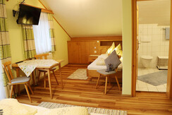 Farm Haufhof Pension - family room "Bergblick"