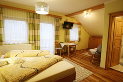 Farm Haufhof Pension - family room "Bergblick"