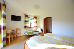 BauernhofSchindlbacher-Doppelzimmer-Murtal