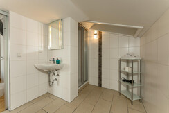 Top 5 separate bathroom 1