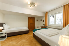 Top 5 Bedroom 2 with single- and double bed