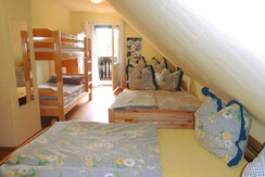 8-Bettzimmer mit Dusche und Balkon