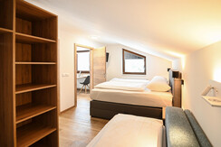 Club House Top 3 - Schlafcouch ausziehbar für 2