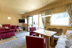 a spacious living room set which can be arranged to your liking