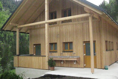 Dusche und WC Anlage