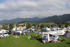 Blick auf Camping Violett mit Red Bull Ring